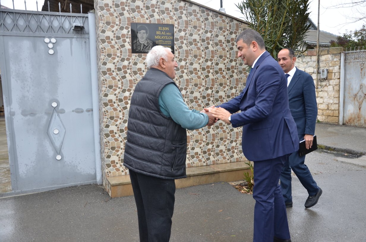 Kürdəmirdə şəhid ailələri ziyarət olunub