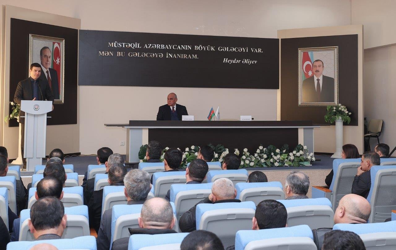 Zərdabda sahibkarlarla görüş keçirilib